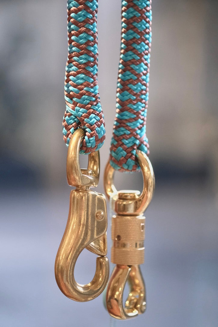 Float / Cross Tie
