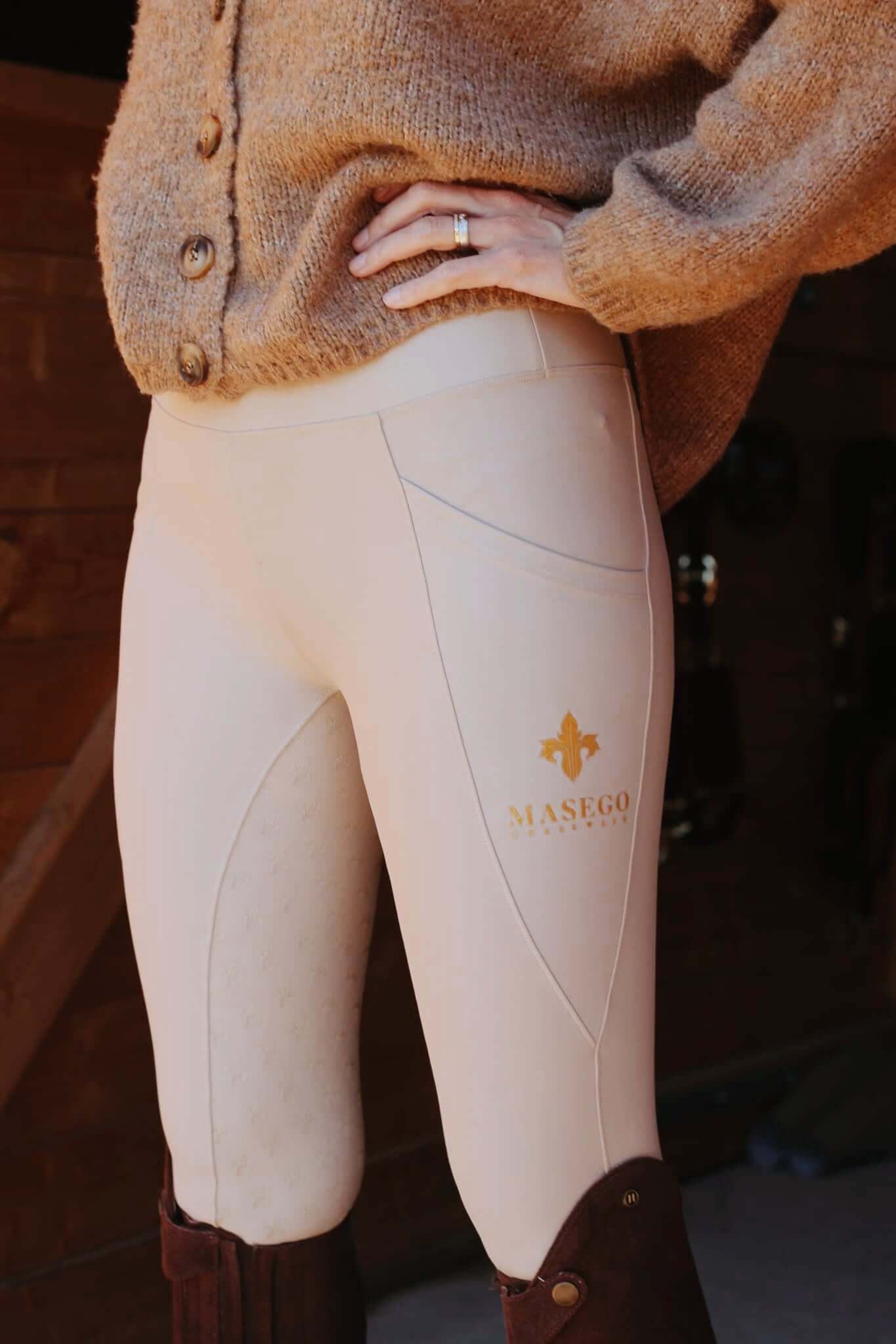 Bit and bitless bridles, halters, riding tights, swarovski browbands and much more